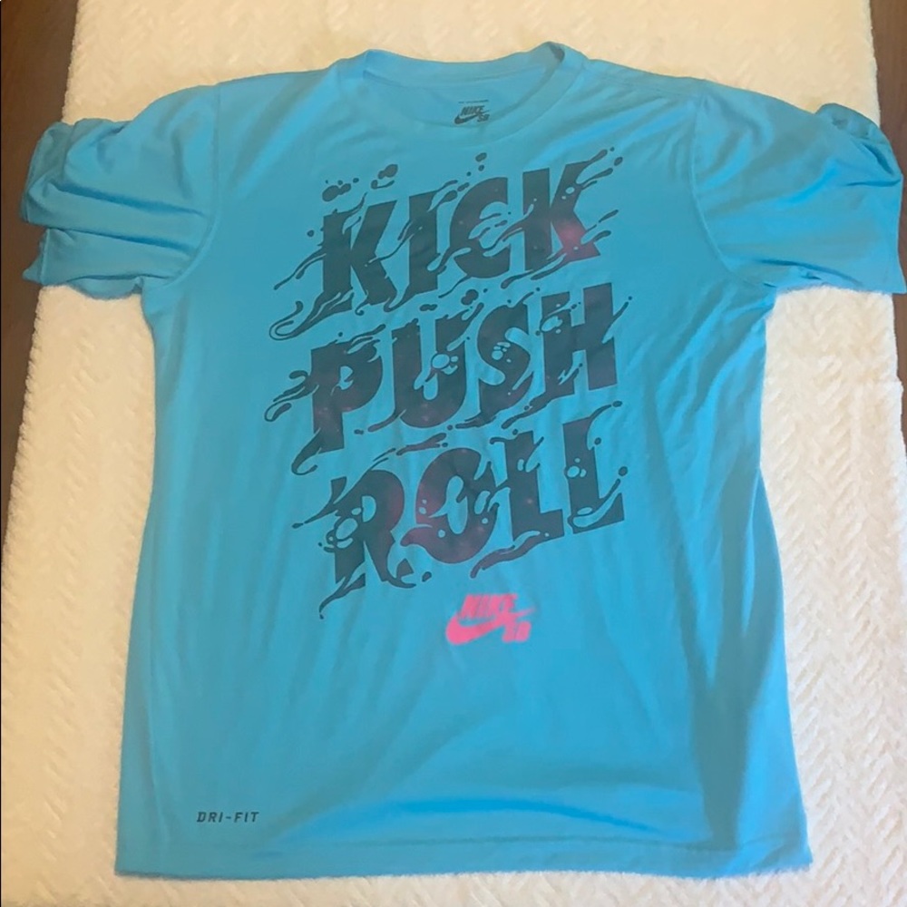 3/$12 Nike SB Dri-Fit T-Shirt (Kids XL)